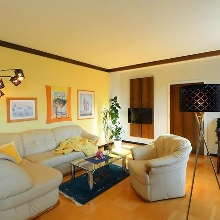 Regina Apartman Schrems